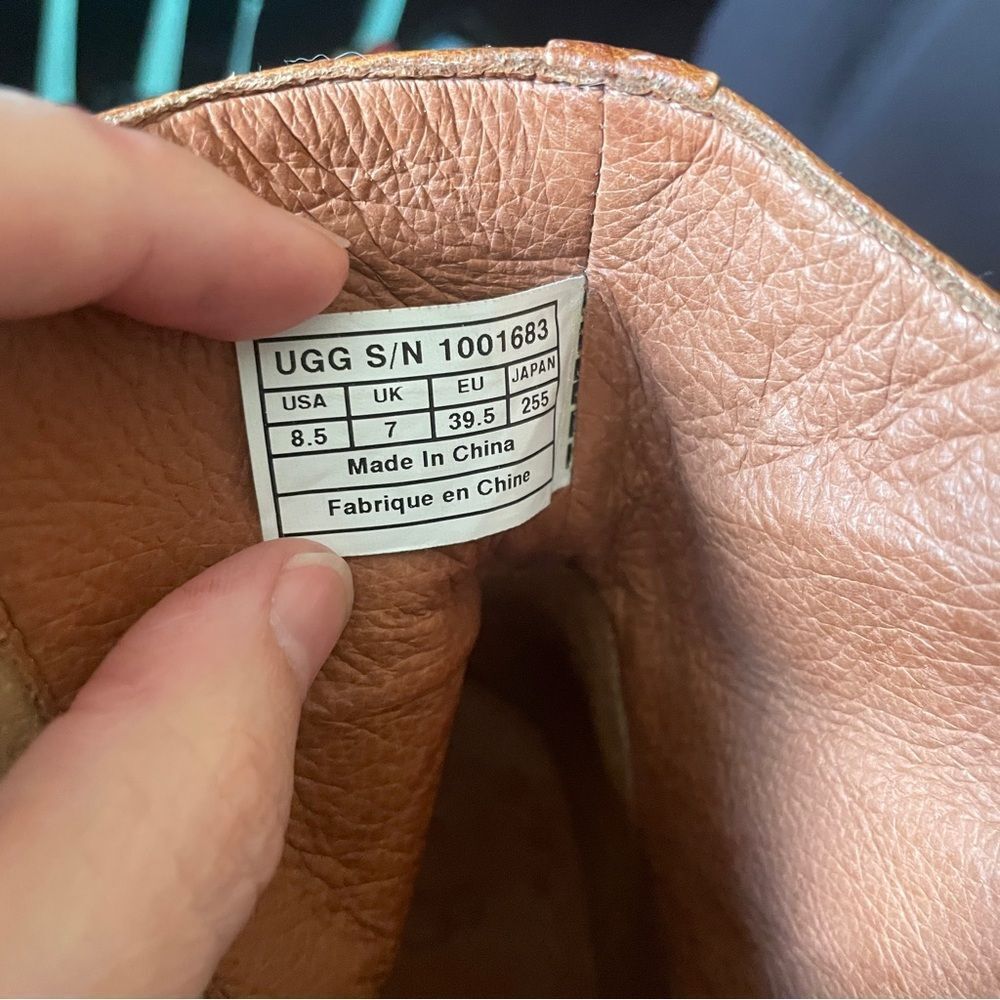 ♥️ UGG AUSTRALIA COSIMA CHESTNUT BROWN LEATHER PLATFORM Studded HEEL
BOOTS 8.5 - Picture 9 of 16